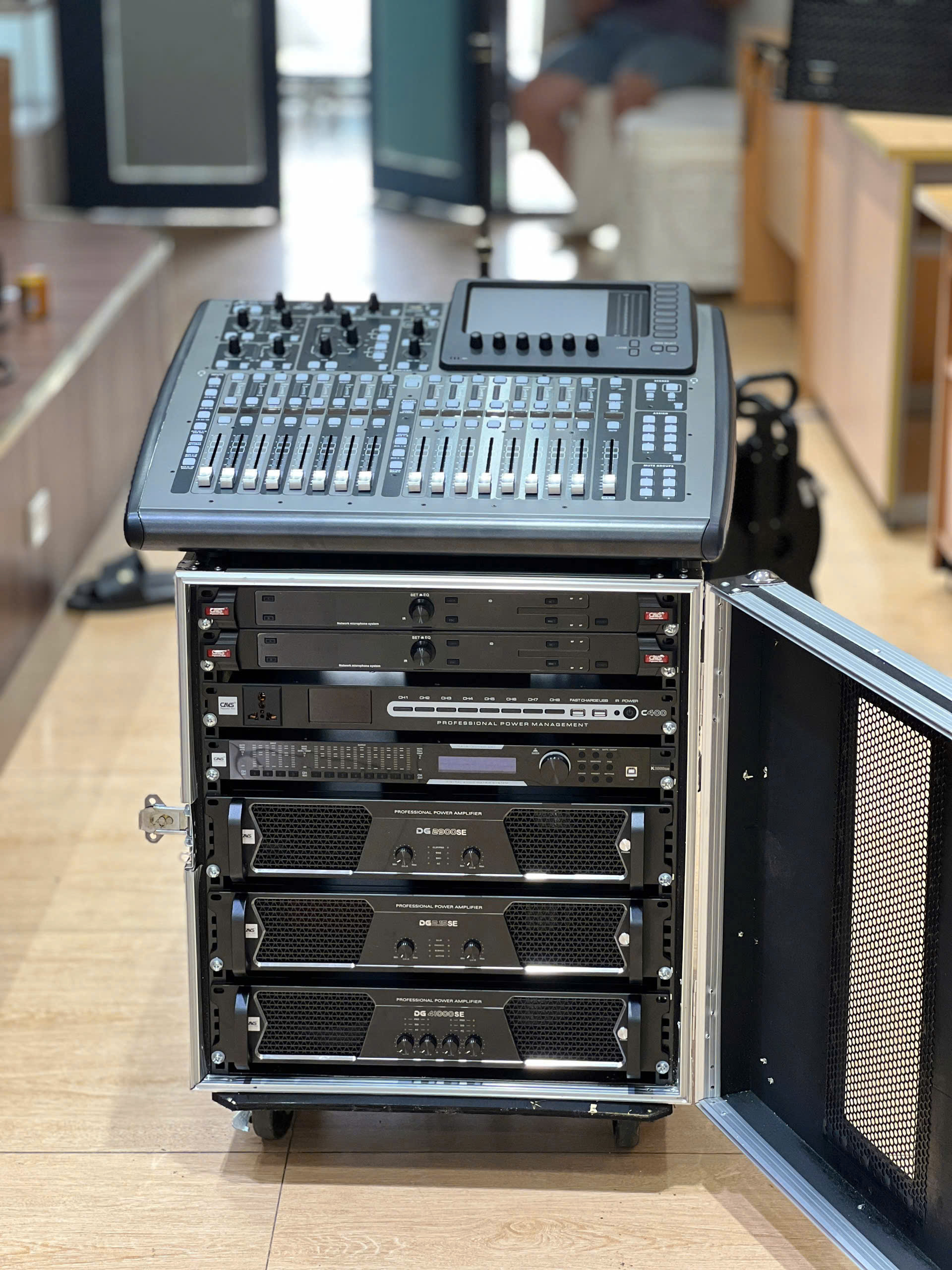 Tủ thiết bị trung tâm