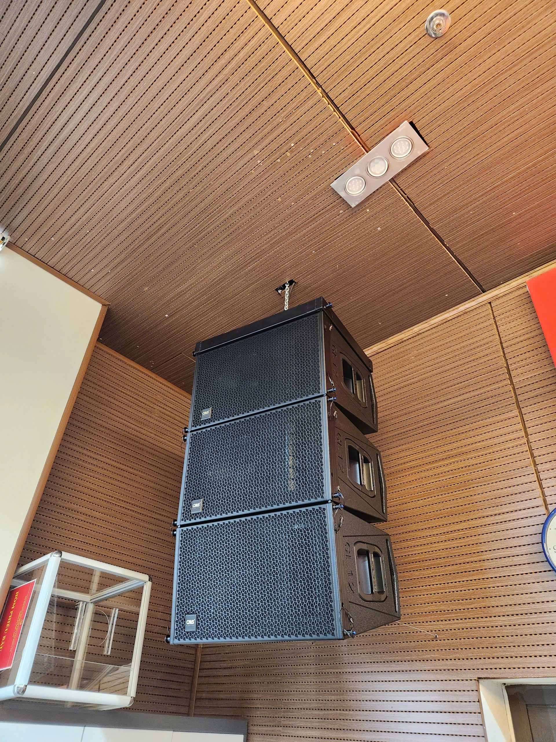 Giải pháp âm thanh - treo loa & lắp đặt an toàn