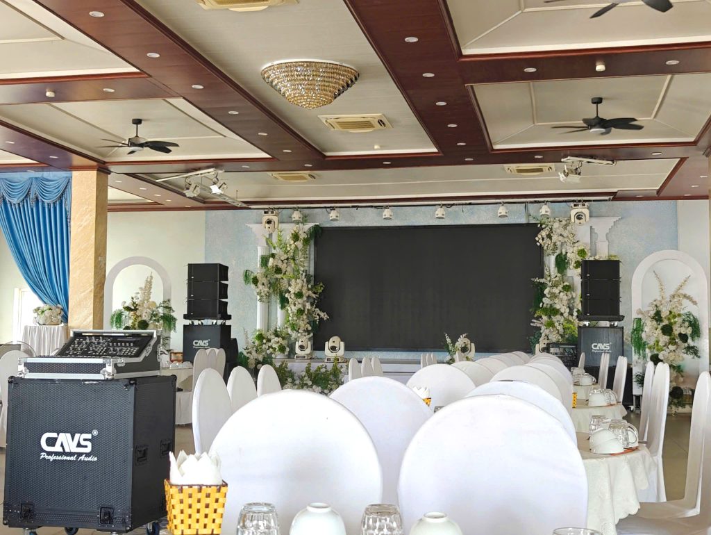 NHẬT HOÀNG AUDIO LẮP ĐẶT & HỖ TRỢ CHƯƠNG TRÌNH TẠI NHÀ HÀNG LAM GIANG – CỬA HỘI, CỬA LÒ, NGHỆ AN